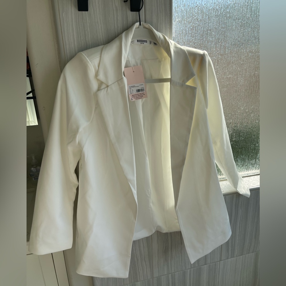 MISSGUIDED brand new white blazer with tags!